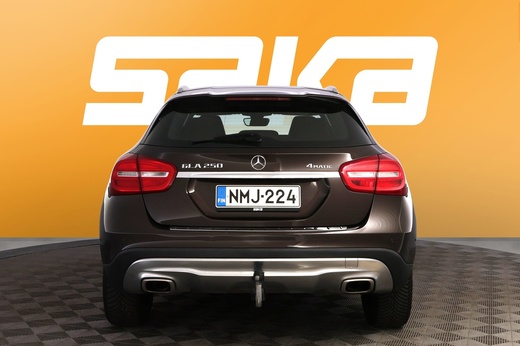 Mercedes-Benz GLA vaihtoauto