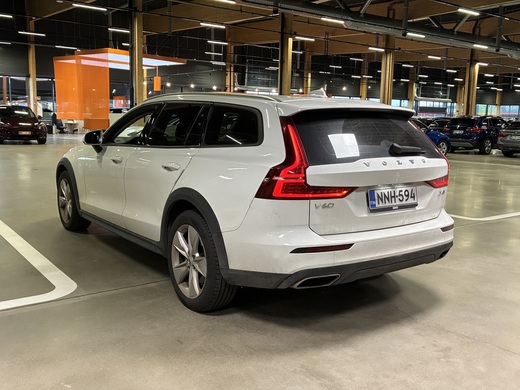 Volvo V60 Cross Country vaihtoauto