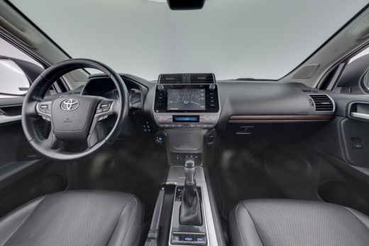 Toyota Land Cruiser vaihtoauto