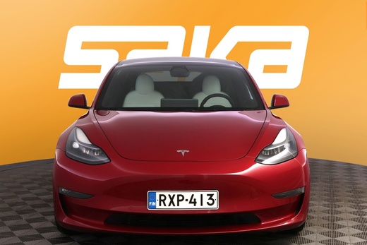 Tesla Model 3 vaihtoauto