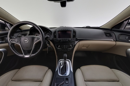 Opel Insignia vaihtoauto