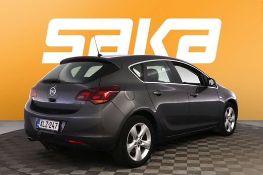 Opel Astra vaihtoauto