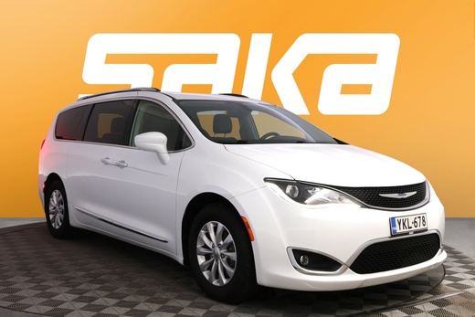 Chrysler Pacifica vaihtoauto