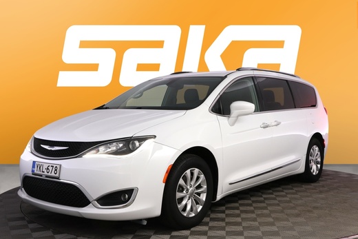 Chrysler Pacifica vaihtoauto