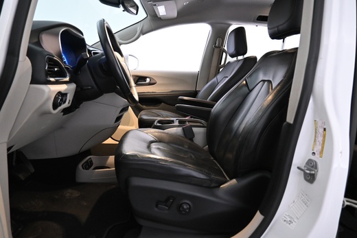Chrysler Pacifica vaihtoauto