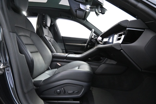 Porsche Taycan vaihtoauto