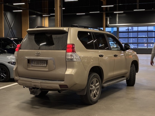 Toyota Land Cruiser vaihtoauto