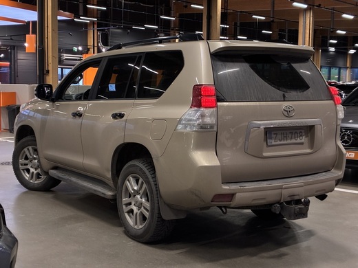 Toyota Land Cruiser vaihtoauto