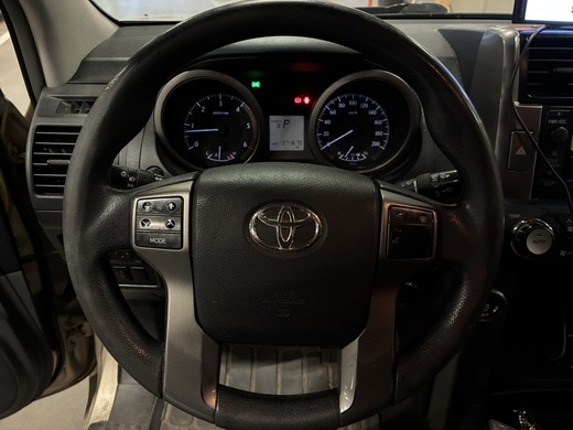 Toyota Land Cruiser vaihtoauto