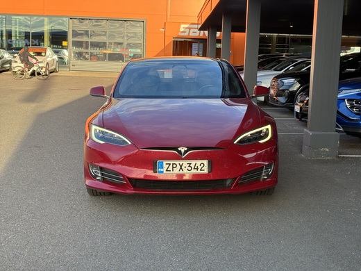 Tesla Model S vaihtoauto