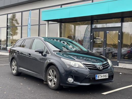 Toyota Avensis vaihtoauto