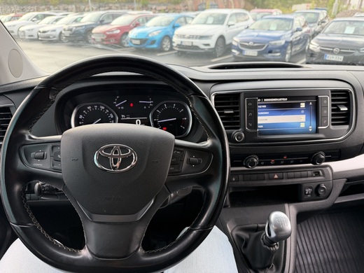 Toyota Proace Verso vaihtoauto