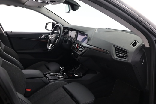 BMW 218 vaihtoauto