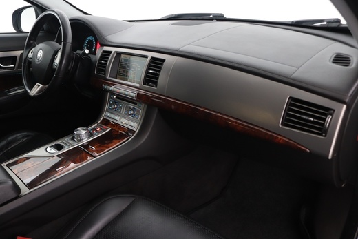 Jaguar XF vaihtoauto