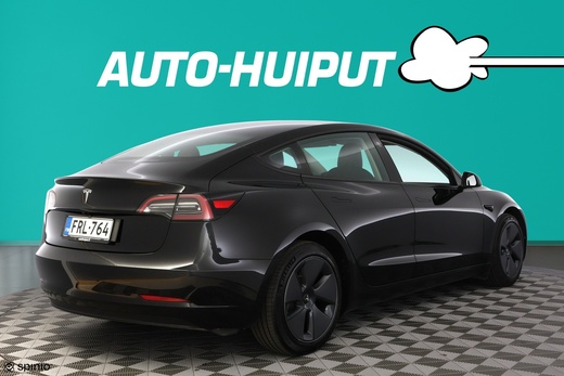 Tesla Model 3 vaihtoauto
