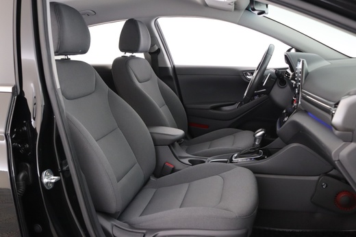 Hyundai IONIQ hybrid vaihtoauto