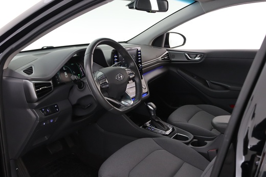 Hyundai IONIQ hybrid vaihtoauto