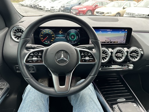 Mercedes-Benz EQA vaihtoauto