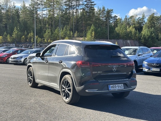 Mercedes-Benz EQA vaihtoauto