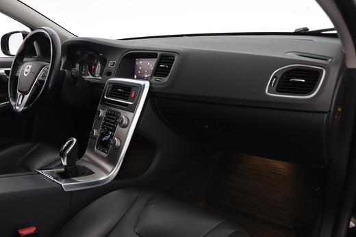 Volvo V60 Cross Country vaihtoauto