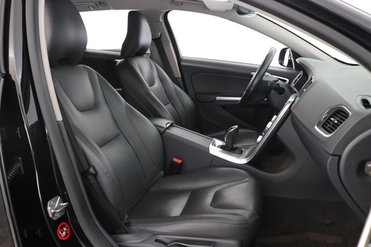 Volvo V60 Cross Country vaihtoauto