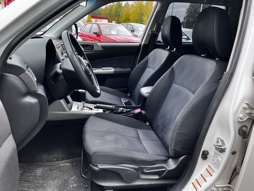 Subaru Forester vaihtoauto