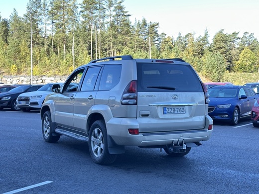 Toyota Land Cruiser vaihtoauto