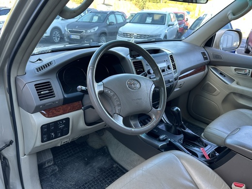 Toyota Land Cruiser vaihtoauto