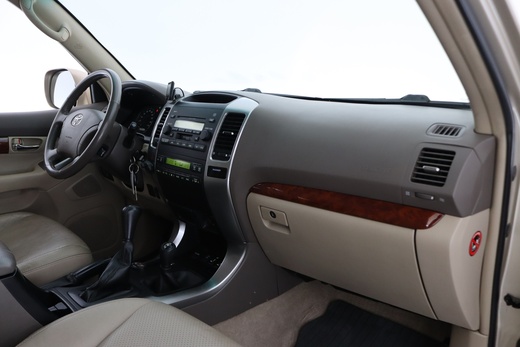 Toyota Land Cruiser vaihtoauto