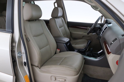 Toyota Land Cruiser vaihtoauto
