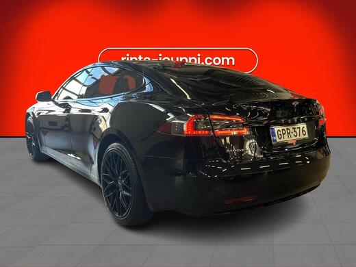 Tesla Model S vaihtoauto