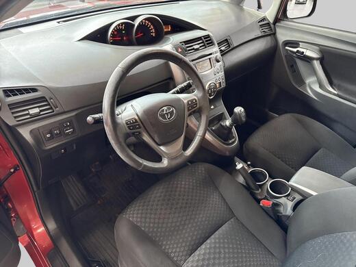 Toyota Verso vaihtoauto