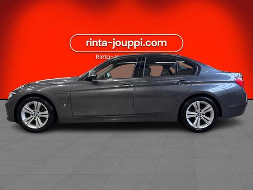 BMW 330 vaihtoauto