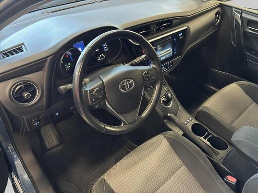 Toyota Auris vaihtoauto