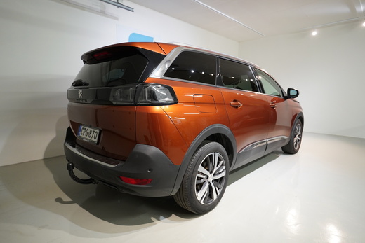 Peugeot 5008 vaihtoauto