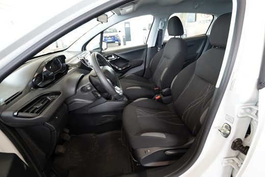 Peugeot 208 vaihtoauto