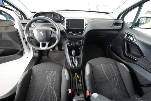 Peugeot 208 vaihtoauto