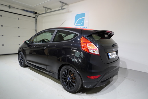 Ford Fiesta vaihtoauto