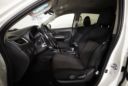 Mitsubishi L200 vaihtoauto