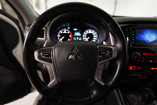 Mitsubishi L200 vaihtoauto
