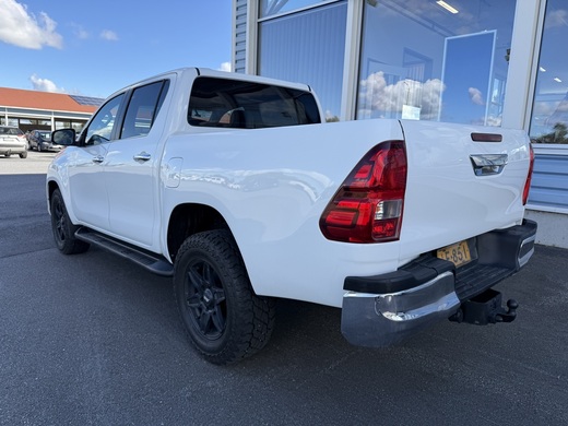 Toyota Hilux vaihtoauto