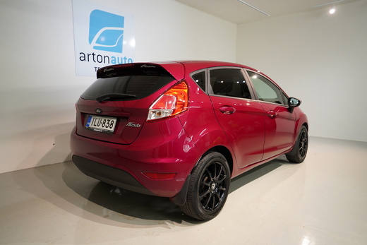 Ford Fiesta vaihtoauto
