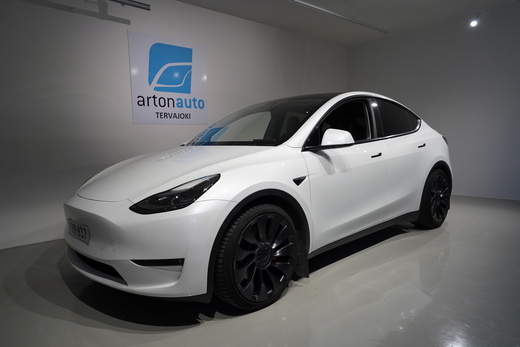 Tesla Model Y vaihtoauto