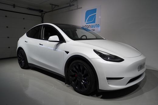 Tesla Model Y vaihtoauto