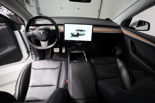 Tesla Model Y vaihtoauto