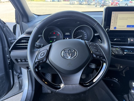 Toyota C-HR vaihtoauto