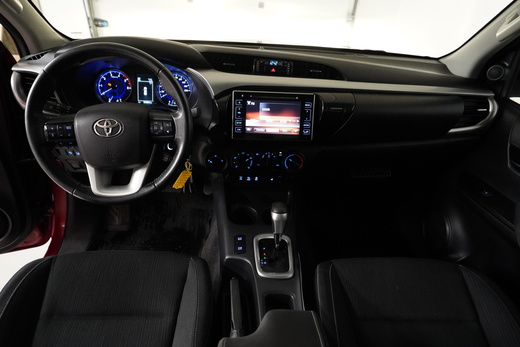 Toyota Hilux vaihtoauto