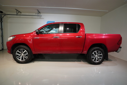 Toyota Hilux vaihtoauto