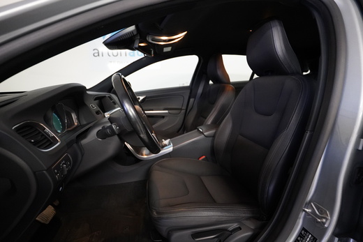 Volvo V60 Cross Country vaihtoauto