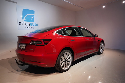 Tesla Model 3 vaihtoauto
